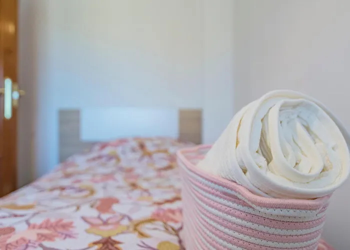 Delfin Retreat Con Terraza Junto A Parada De Metro