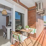 Delfin Retreat Con Terraza Junto A Parada De Metro * Granada