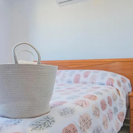 Delfin Retreat Con Terraza Junto A Parada De Metro Apartment *