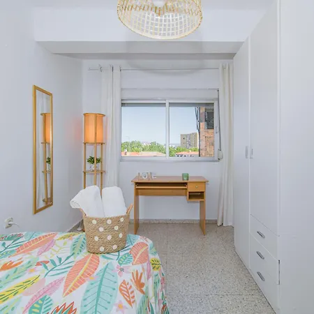 Delfin Retreat Con Terraza Junto A Parada De Metro Apartment Granada