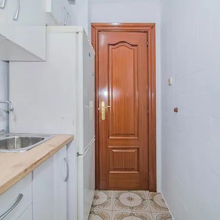 Delfin Retreat Con Terraza Junto A Parada De Metro Apartmán Granada